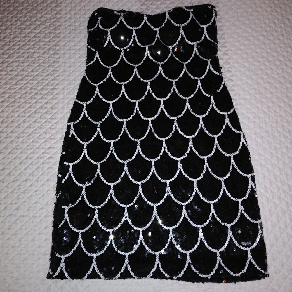 Womens Sequin Black & White Mini BodyCon Dress